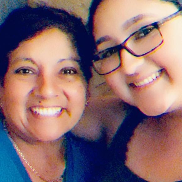 Meet your Posher, Laura - Picture 1 of 1